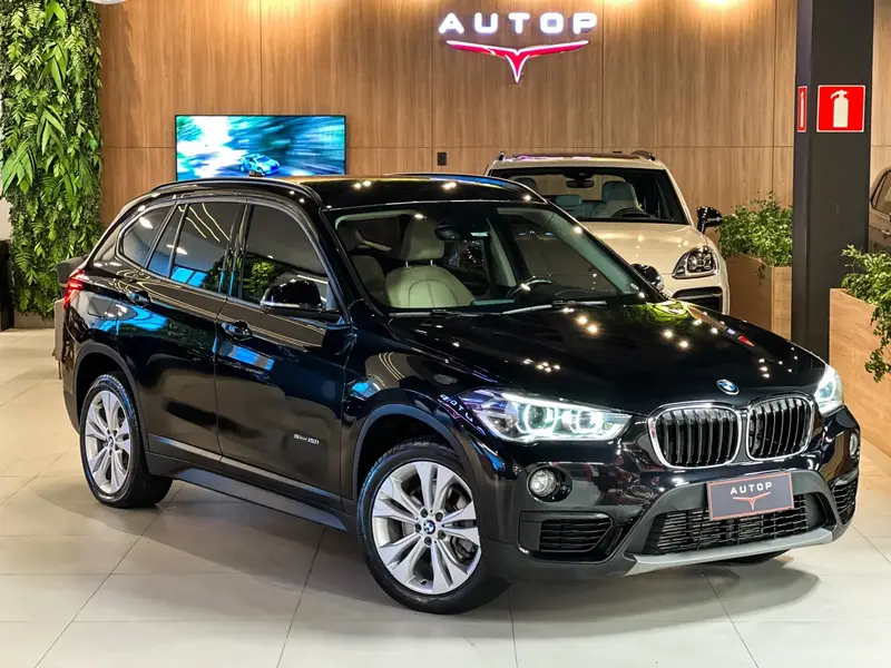 BMW X1 2.0 sDrive20i X-Line ActiveFlex