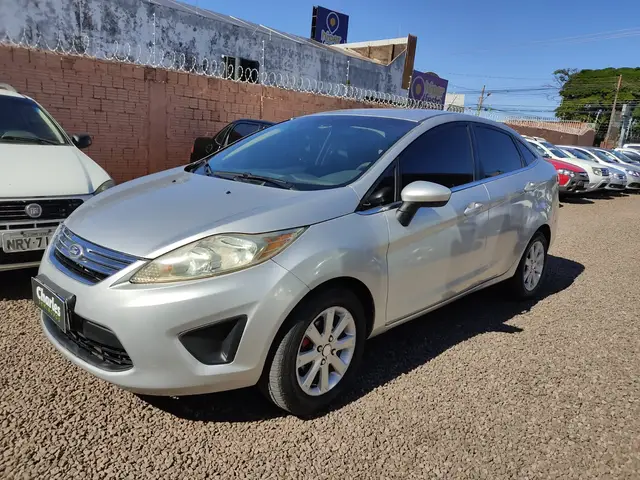 Carro Ford New Fiesta Sedan 2011 SE 1.6 (Flex)