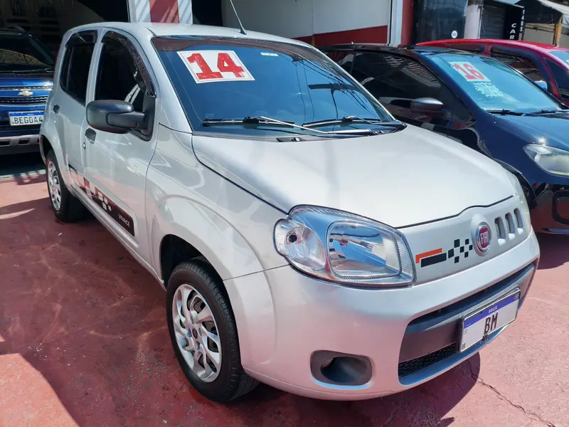 Fiat Uno Vivace 1.0 8V (Flex) 4p