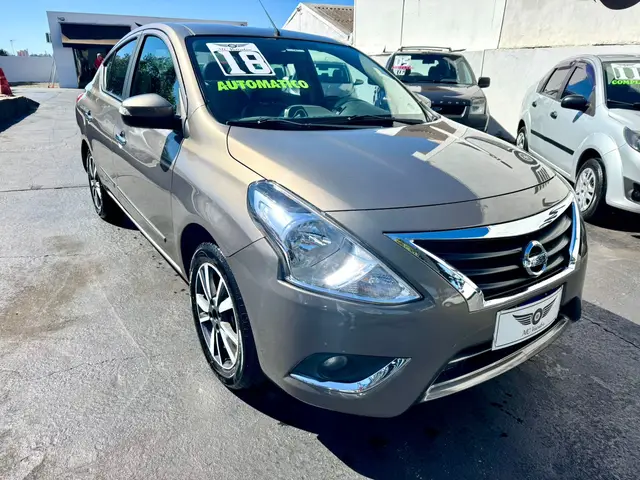 Carro Nissan Versa 2018 1.6 16V Unique CVT (Flex)