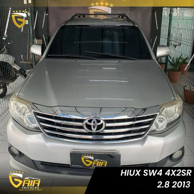 Carro Toyota Hilux SW4 2012 SR 4x2 2.7/ 2.7 Flex 16V Aut.