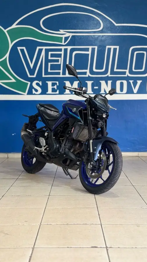 Carro Yamaha MT-03 2024 ABS