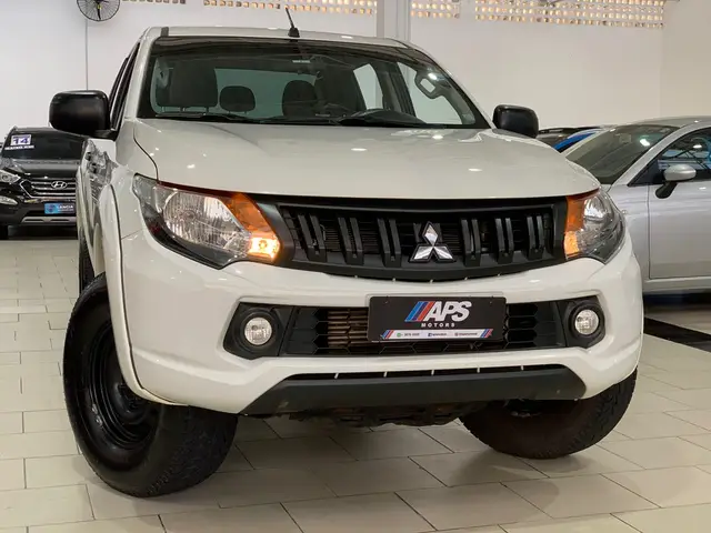 Carro Mitsubishi L200 2023 Triton GL 2.4 Turbo