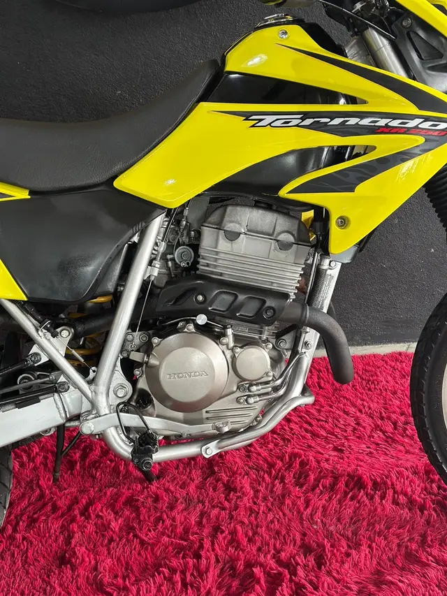 Carro Honda XR 250 2007 Tornado