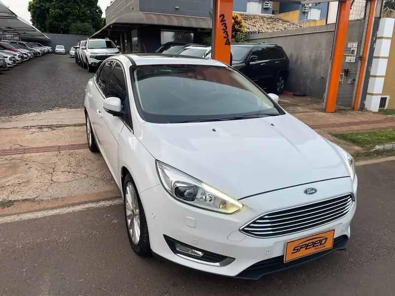 Ford Focus Hatch Titanium 2.0 PowerShift