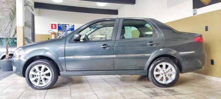 Siena HLX 1.8 8V (Flex)