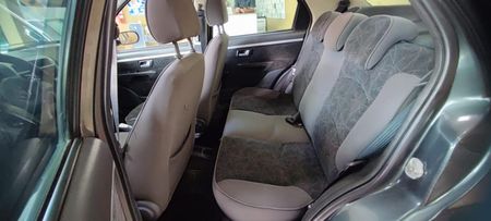 Siena HLX 1.8 8V (Flex)