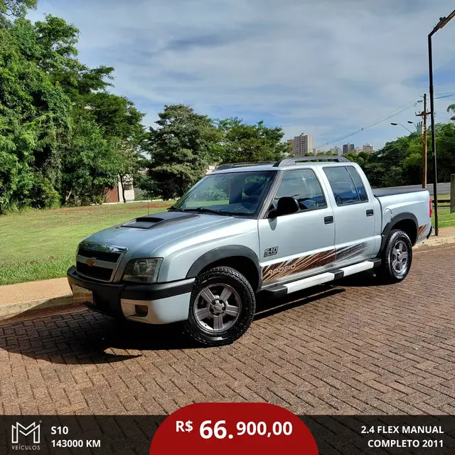 Carro Chevrolet S10 Cabine Dupla 2011 S10 Rodeio 2.4 Flexpower 4X2 (Cab Dupla)