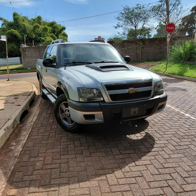Carro Chevrolet S10 Cabine Dupla 2011 S10 Rodeio 2.4 Flexpower 4X2 (Cab Dupla)
