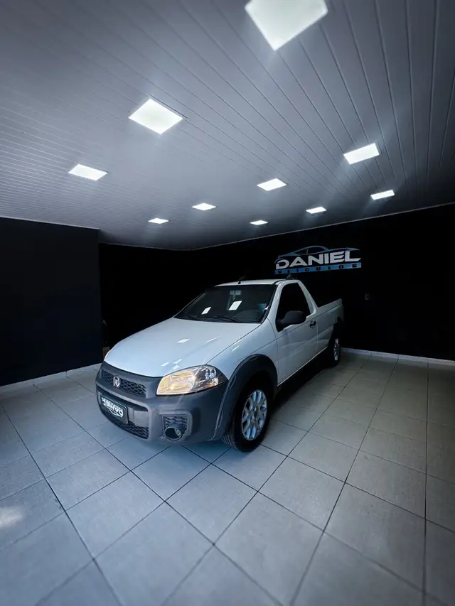 Carro Fiat Strada 2016 Working 1.4 (Flex)