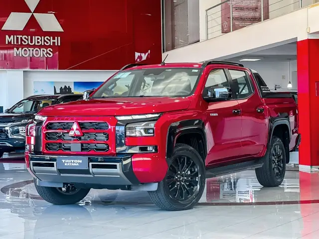 Carro Mitsubishi Triton 2025 Katana