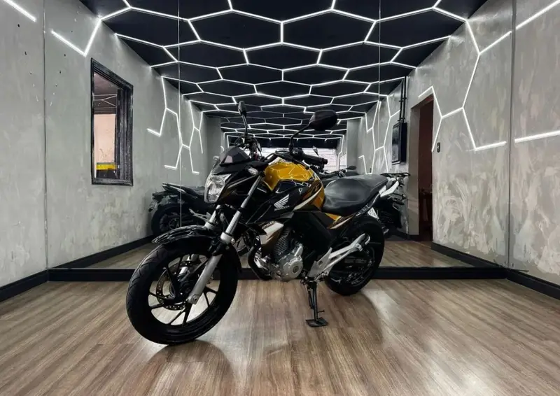 Honda CB 250F Twister (ABS)