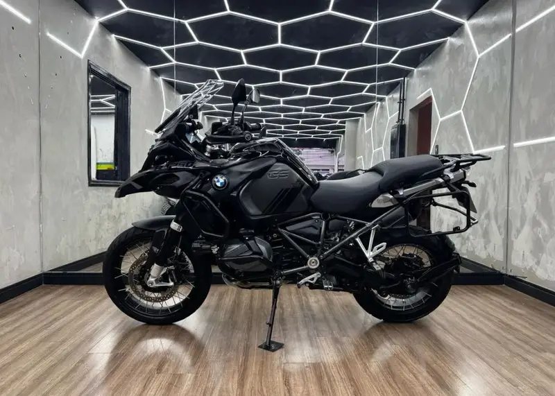 BMW Adventure Premium Triple Black