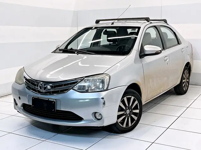Carro Toyota Etios Sedan 2016 XLS 1.5 (Flex)