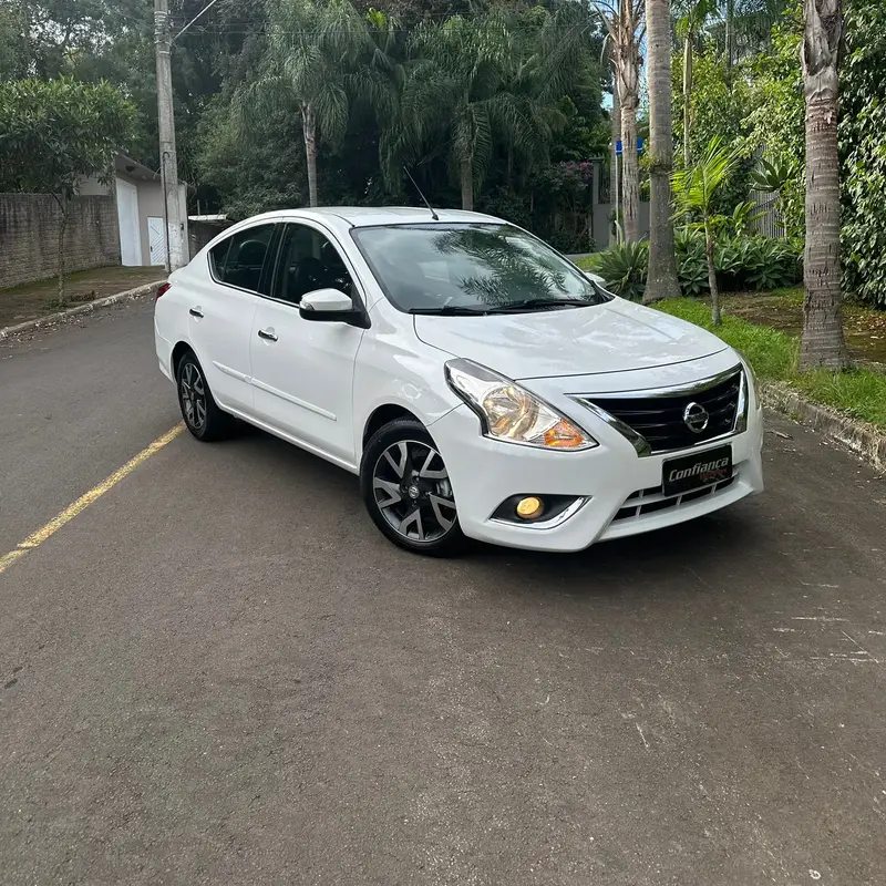 Nissan Versa 1.6 16V SL FlexStart CVT (Flex)