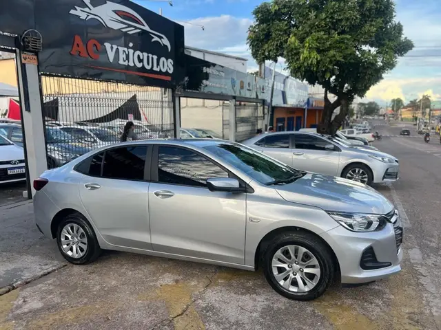 Carro Chevrolet Onix Plus 2022 1.0 LT (Flex)