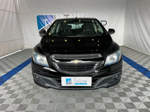 Carro Chevrolet Onix 2016 1.4 LT SPE/4