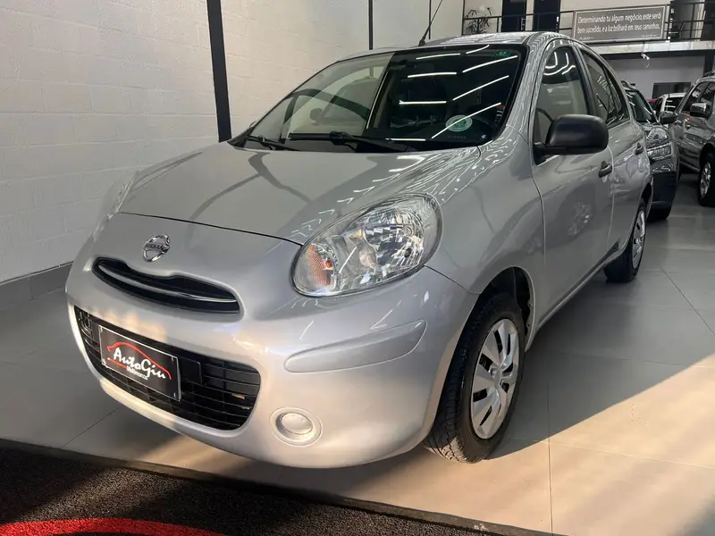 Nissan March 1.0 16V (Flex)