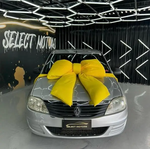 Renault Logan Authentique 1.0 16V (flex)