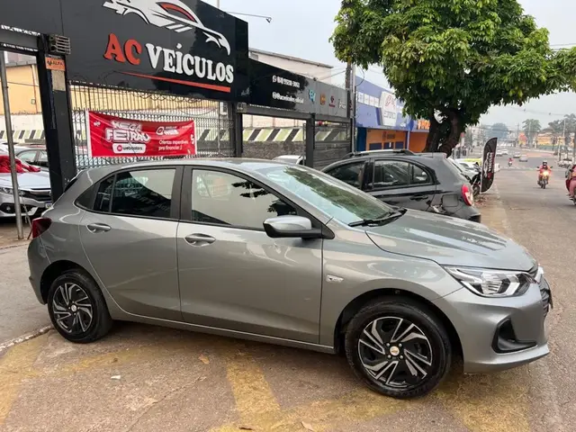 Carro Chevrolet Onix 2024 LT 1.0