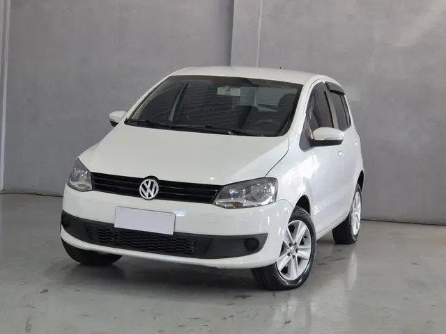 Carro Volkswagen Fox 2013 1.0 VHT (Flex) 4p