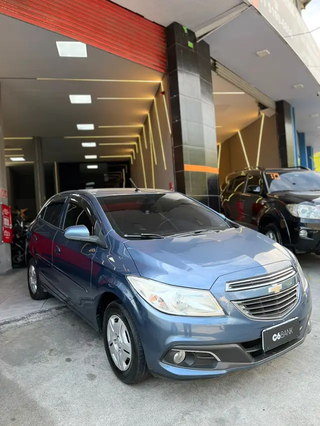 Carro Chevrolet Onix 2014 1.0 LT SPE/4