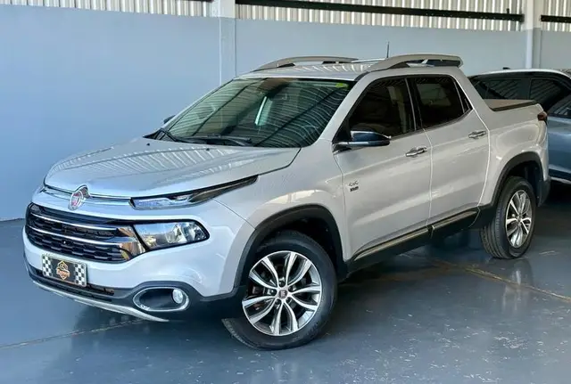 Carro Fiat Toro 2019 Volcano 2.0 diesel AT9 4x4