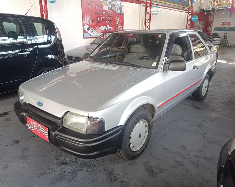 Ford Escort Hatch Hobby 1.0
