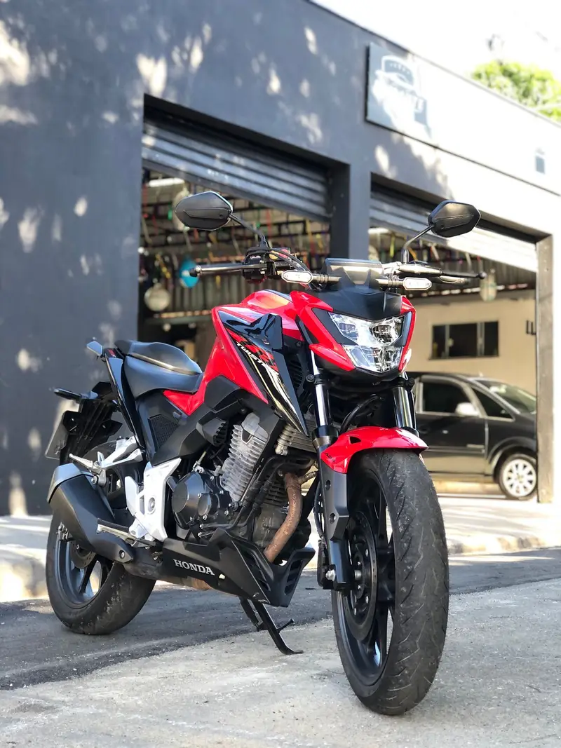 Honda CB 300F Twister (ABS)