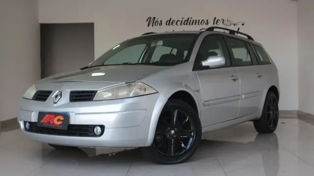 Carro Renault Megane Grand Tour 2013 Mégane Grand Tour Dynamique 1.6 16V (flex)