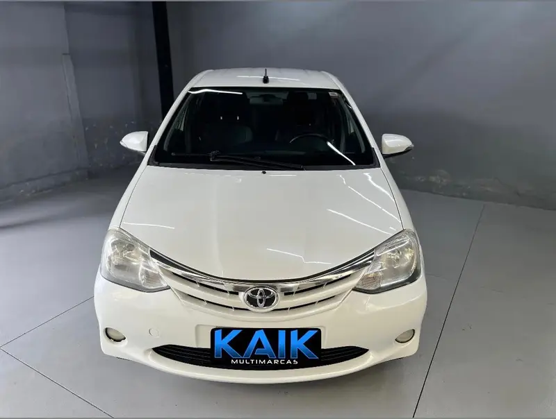 Toyota Etios Sedan XLS 1.5 (Flex)