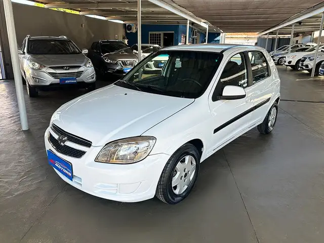 Carro Chevrolet Celta 2015 LT 1.0 (Flex)