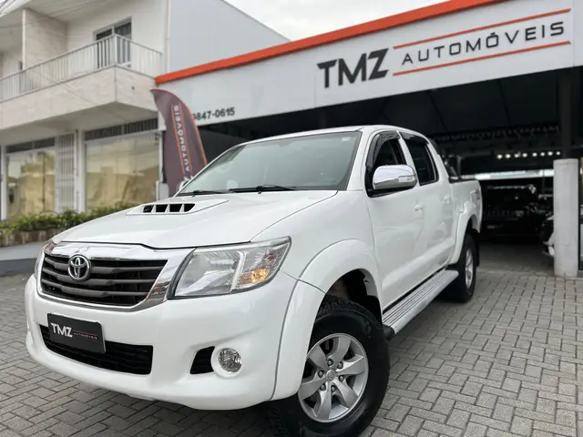 Carro Toyota Hilux Cabine Dupla 2015 Hilux 3.0 TDI 4x4 CD SRV (Aut)