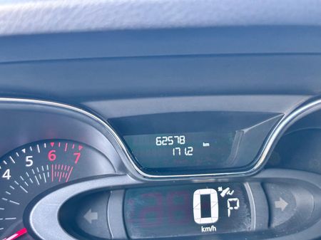 Captur Life 1.6 16v SCe CVT (Flex)