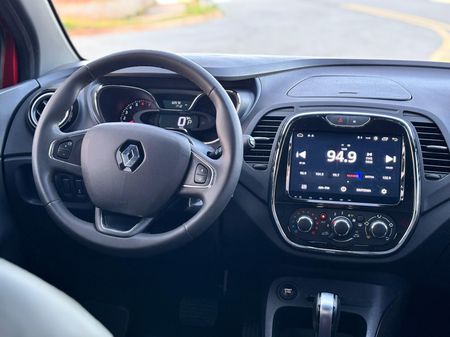 Captur Life 1.6 16v SCe CVT (Flex)