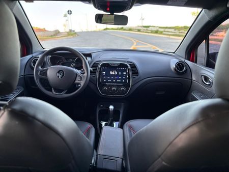 Captur Life 1.6 16v SCe CVT (Flex)