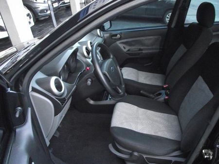 Fiesta Sedan 1.6 (Flex)