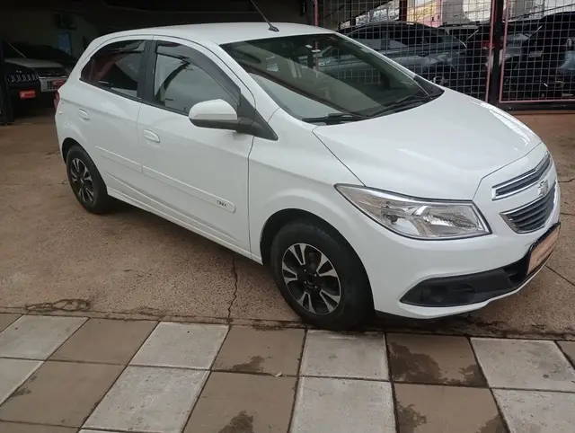 Carro Chevrolet Onix 2014 1.0 LT SPE/4