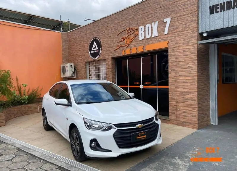 Chevrolet Onix Plus LT 1.0