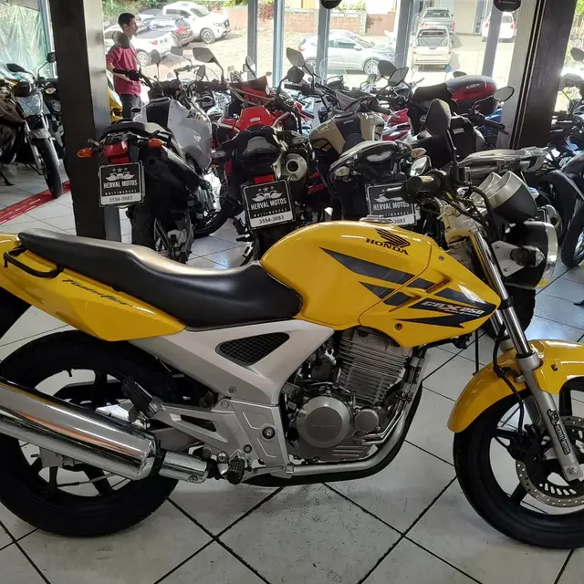 Carro Honda CBX 250 2008 Twister