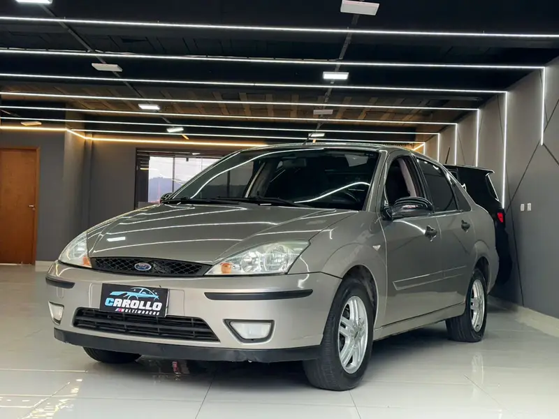 Ford Focus Sedan GLX 2.0 16V Duratec