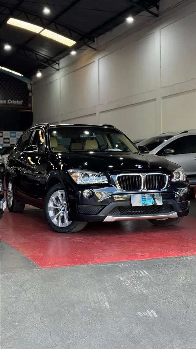 Carro BMW X1 2013 2.0 sDrive18i (aut)