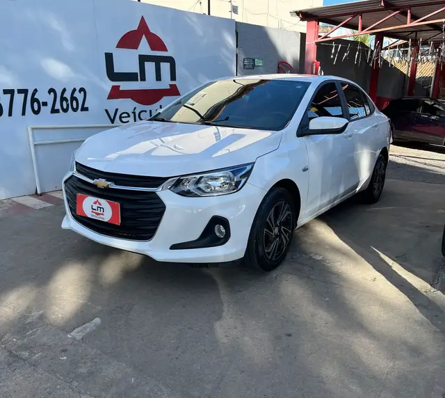 Carro Chevrolet Onix Plus 2024 LT 1.0
