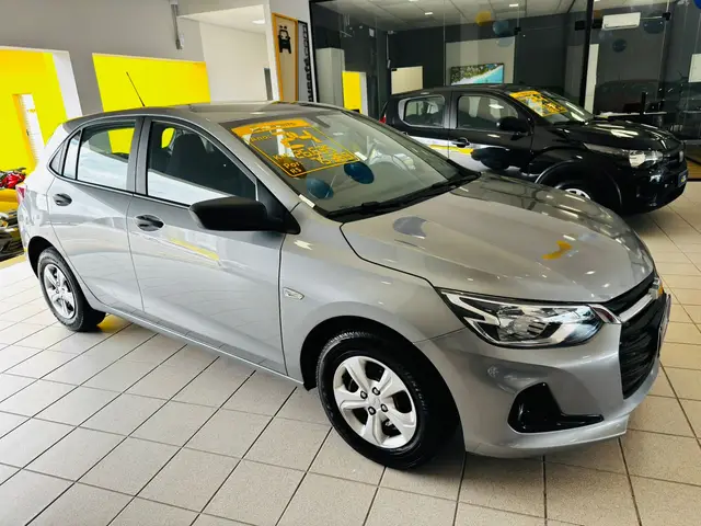 Carro Chevrolet Onix 2024 1.0