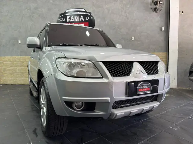 Carro Mitsubishi Pajero TR4 2010 2.0 16V 4x4 (flex) (aut)