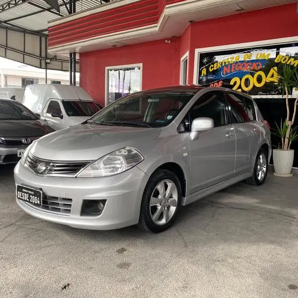 Carro Nissan Tiida 2012 SL 1.8 (flex)
