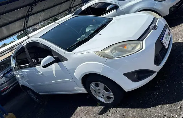 Carro Ford Fiesta Hatch 2014 1.6 (Flex)