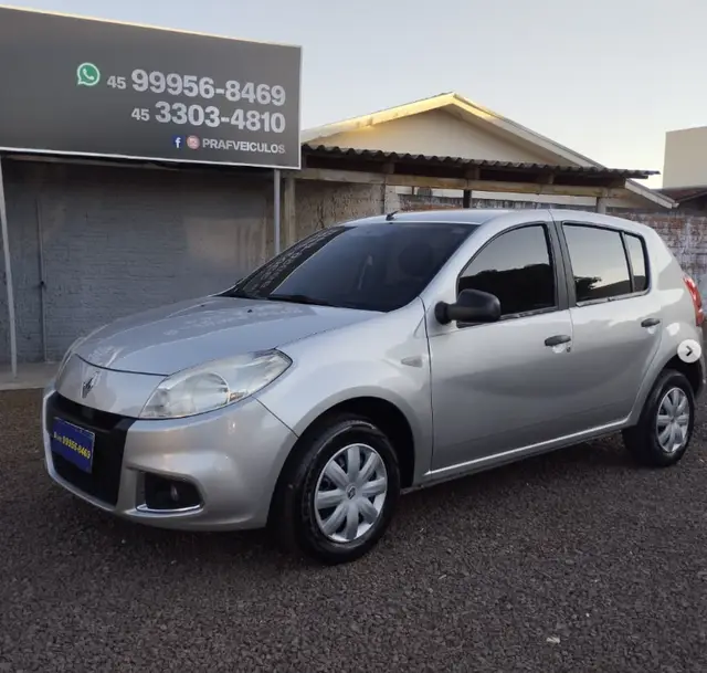 Carro Renault Sandero 2013 Authentique 1.0 16V (flex)
