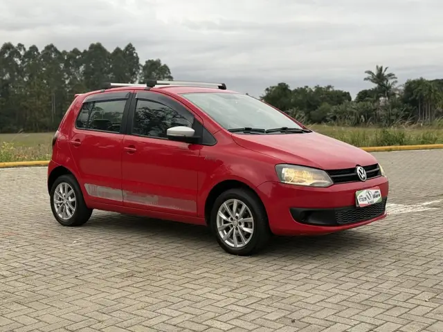 Carro Volkswagen Fox 2014 1.6 VHT Rock in Rio (Flex)