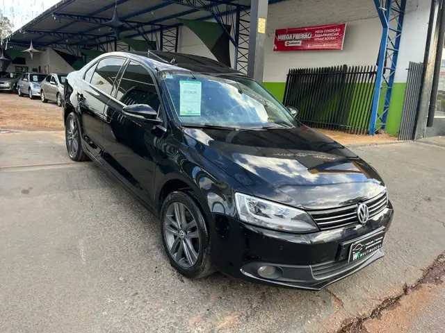 Carro Volkswagen Jetta 2013 2.0 Comfortline (Flex)